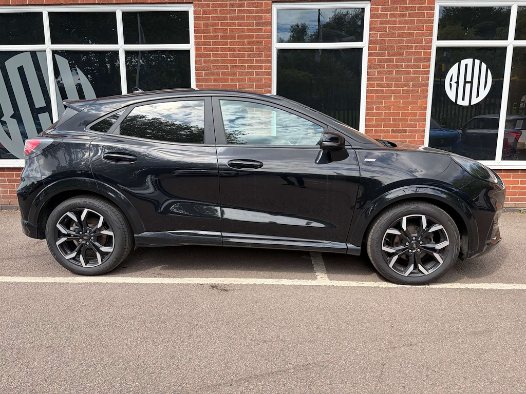 2021 Ford Puma — image 2