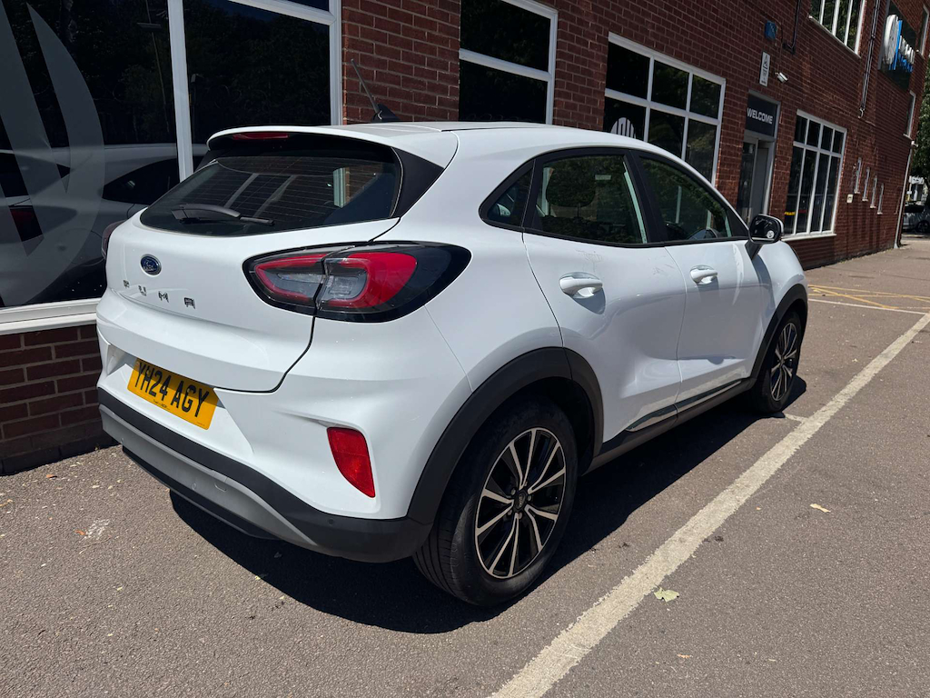 2024 Ford Puma — image 3