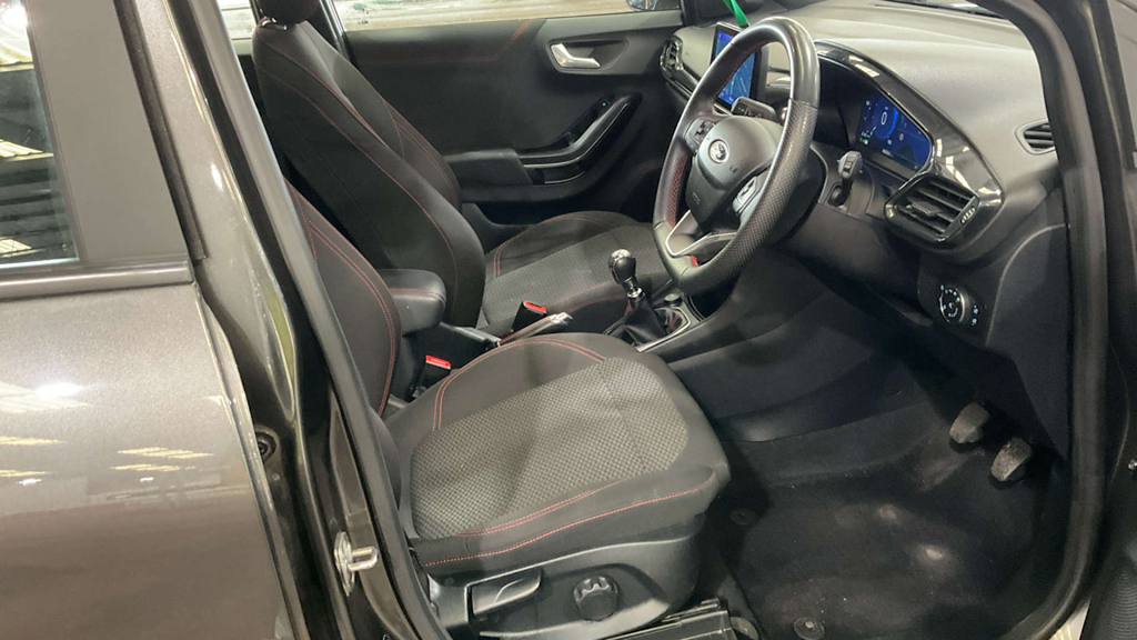 2024 Ford Puma — image 5