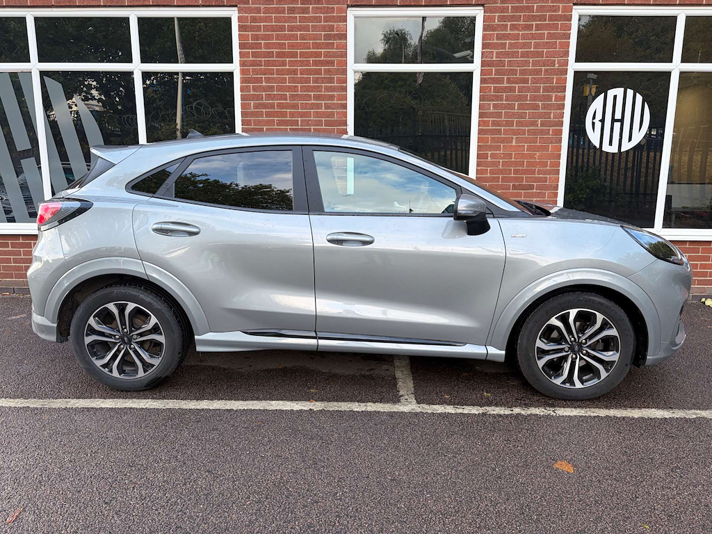 2022 Ford Puma — image 2