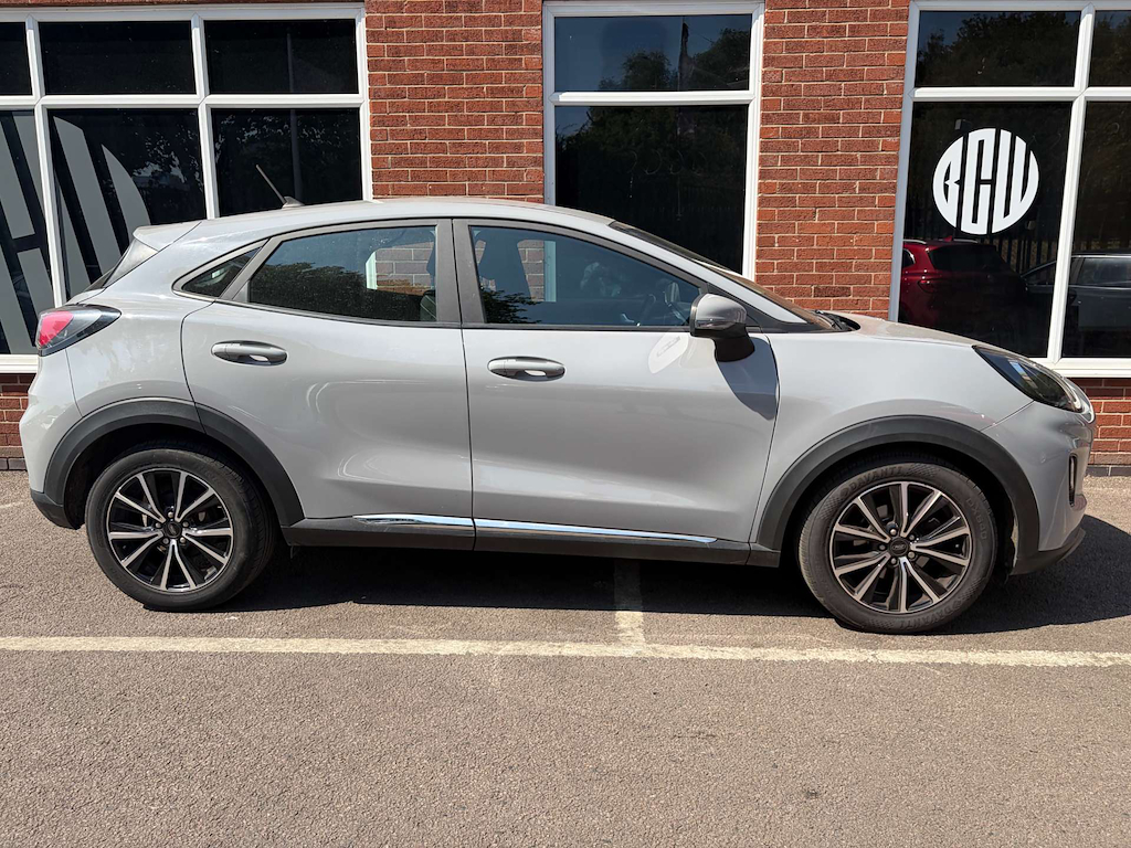 2023 Ford Puma — image 2