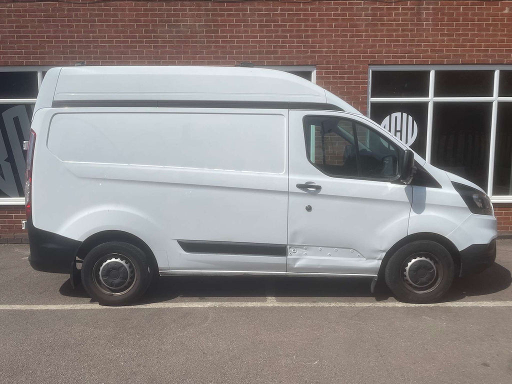 2019 Ford Transit — image 2