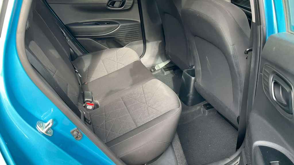 2022 Hyundai Bayon — image 3