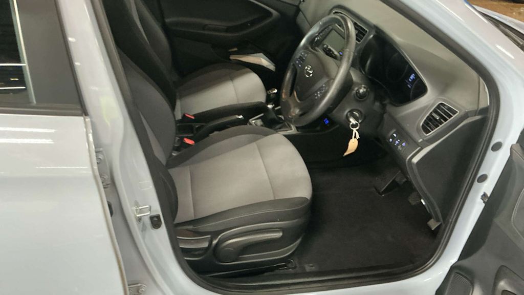 2020 Hyundai i20 — image 9