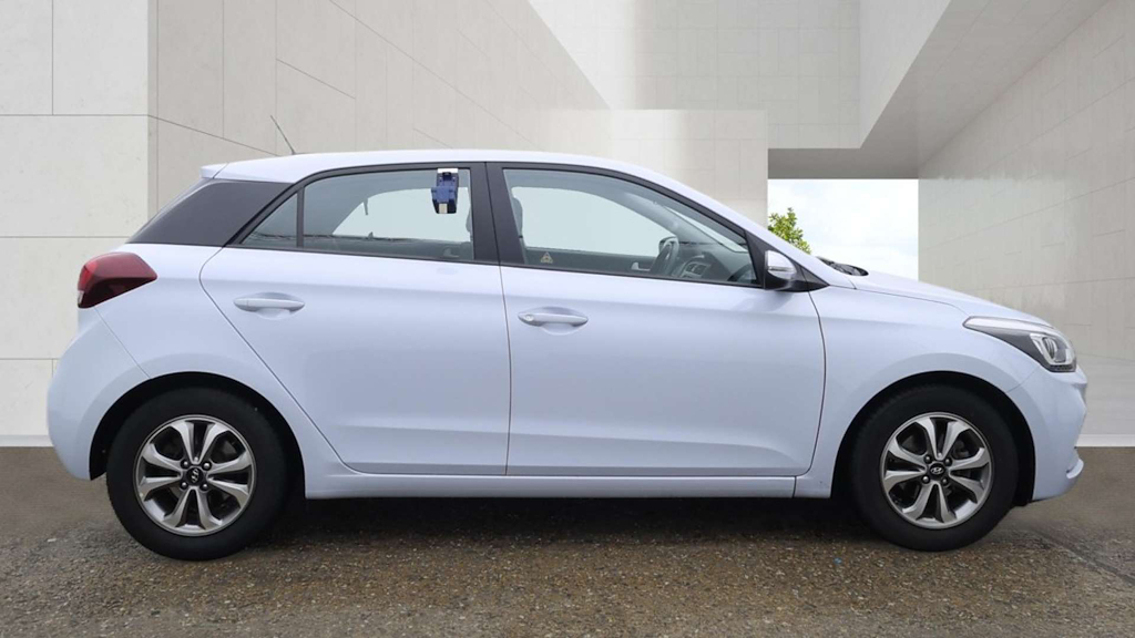 2020 Hyundai i20 — image 5