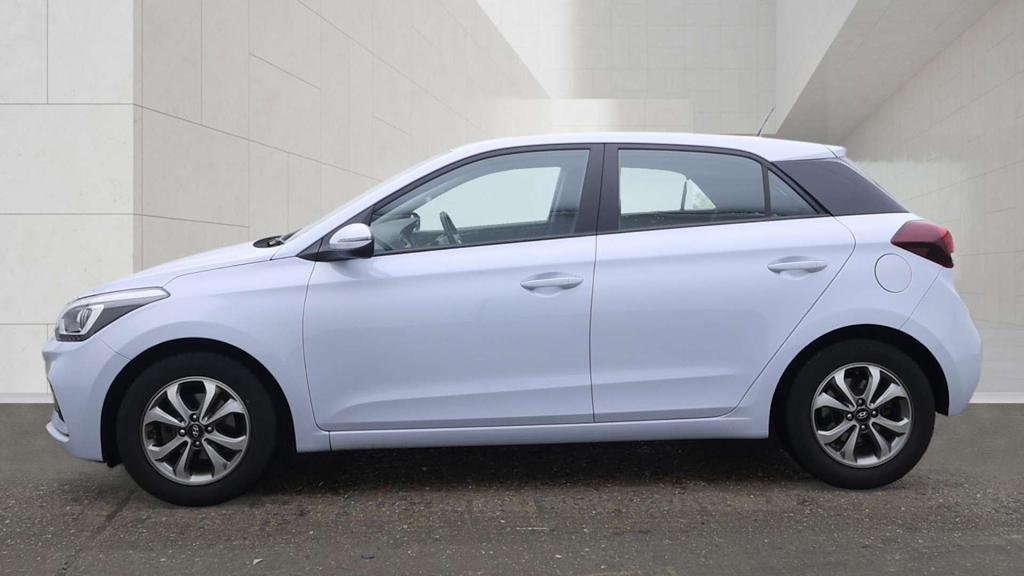 2020 Hyundai i20 — image 6