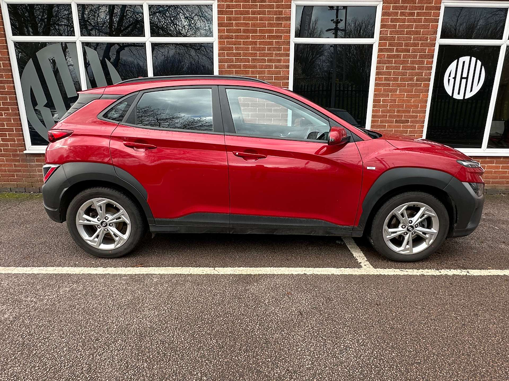 2021 Hyundai Kona — image 2