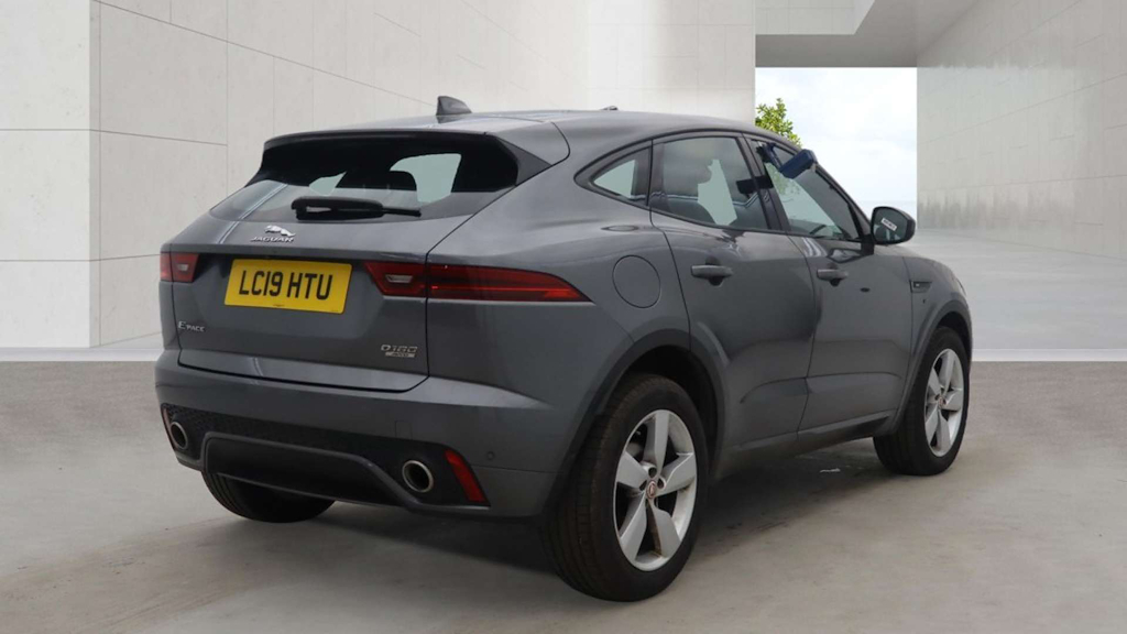 2019 Jaguar E-PACE — image 3