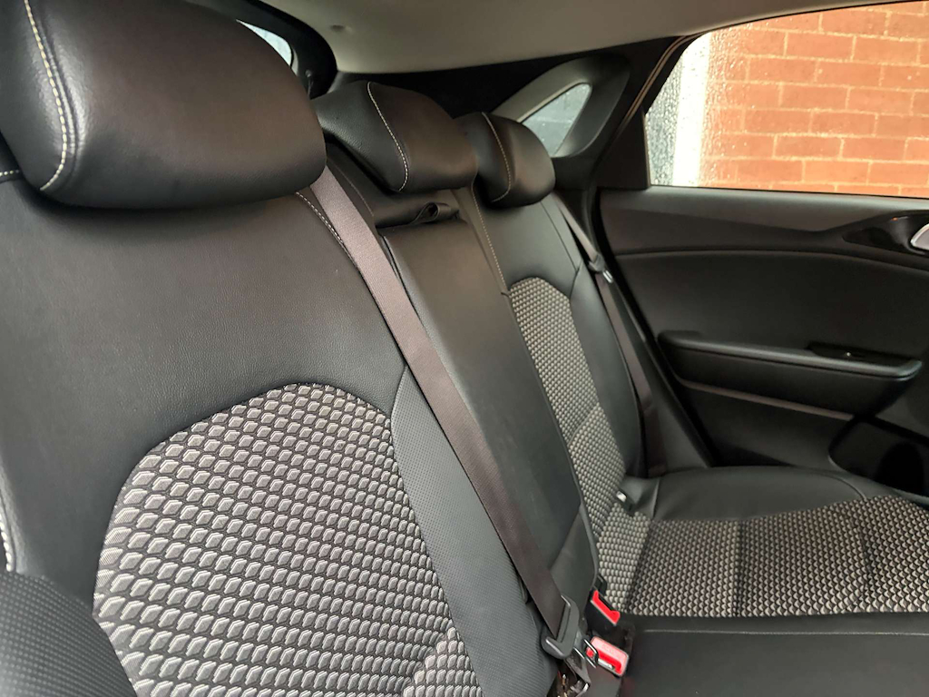2022 Kia Ceed — image 13