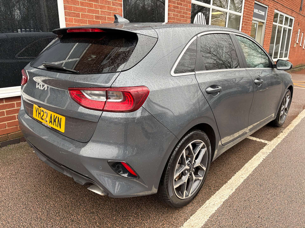 2022 Kia Ceed — image 7