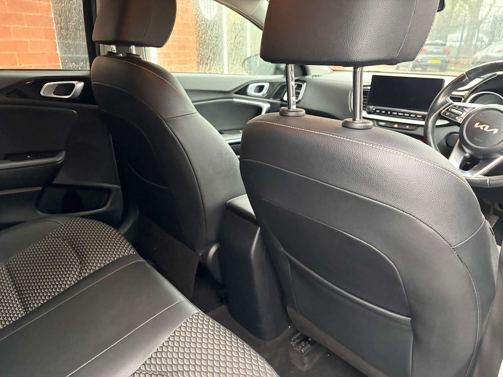 2022 Kia Ceed — image 14