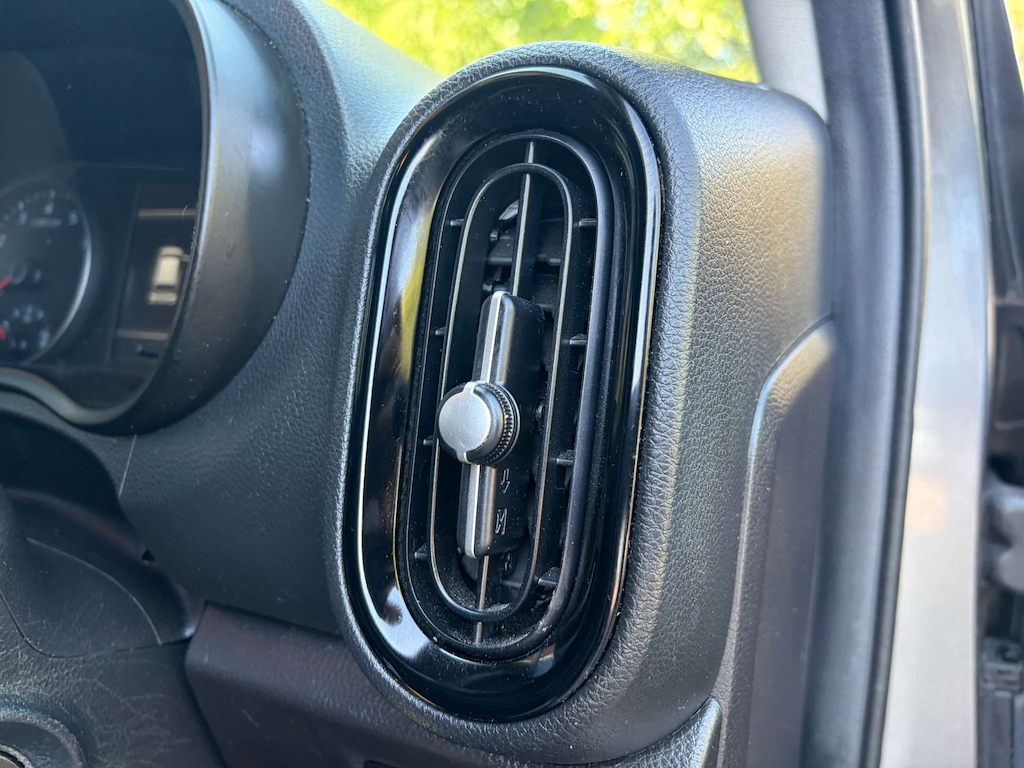 2022 Kia Picanto — image 40