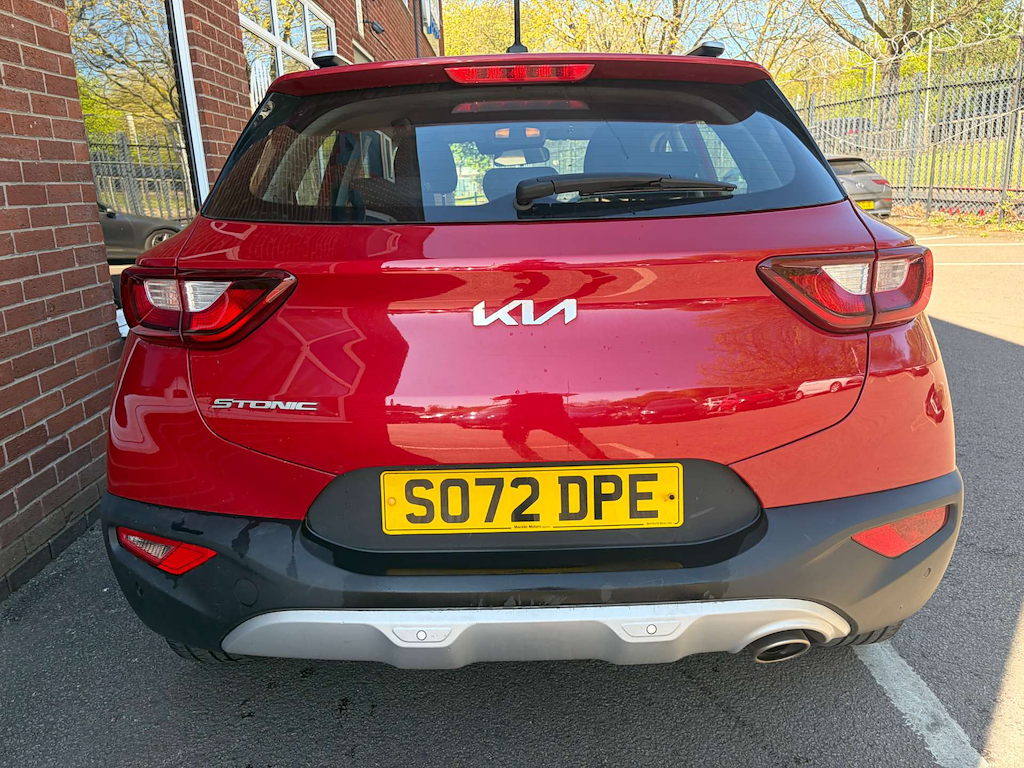 2023 Kia Stonic — image 9