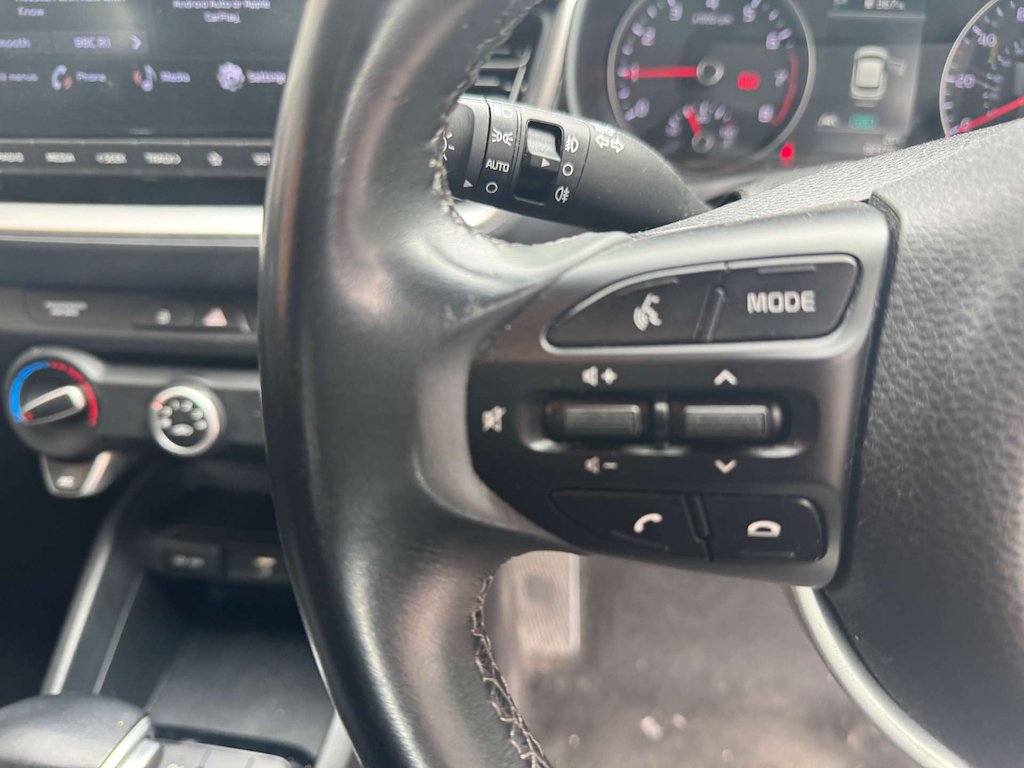 2022 Kia Stonic — image 14