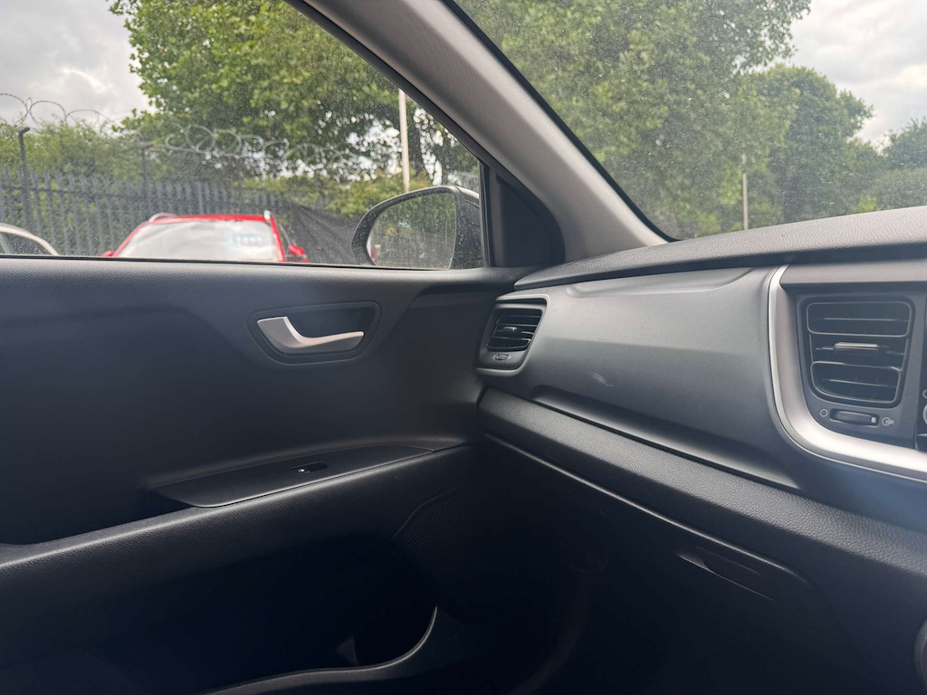 2022 Kia Stonic — image 19