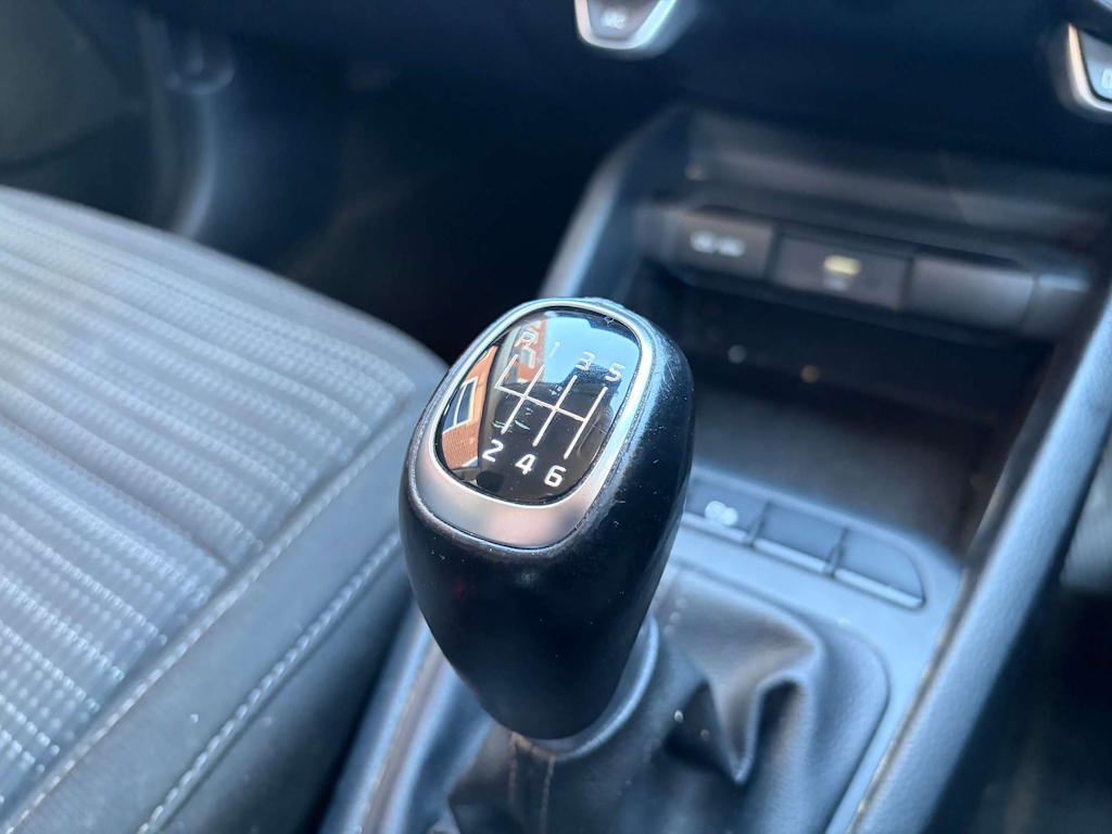 2023 Kia Stonic — image 24