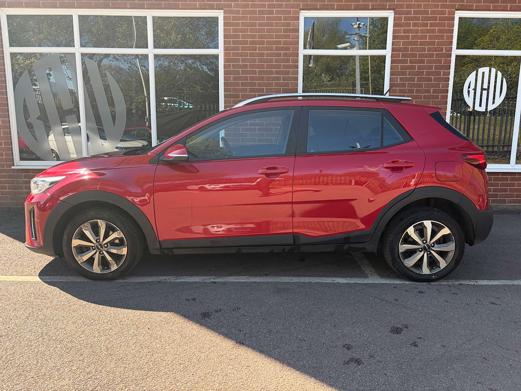 2023 Kia Stonic — image 3