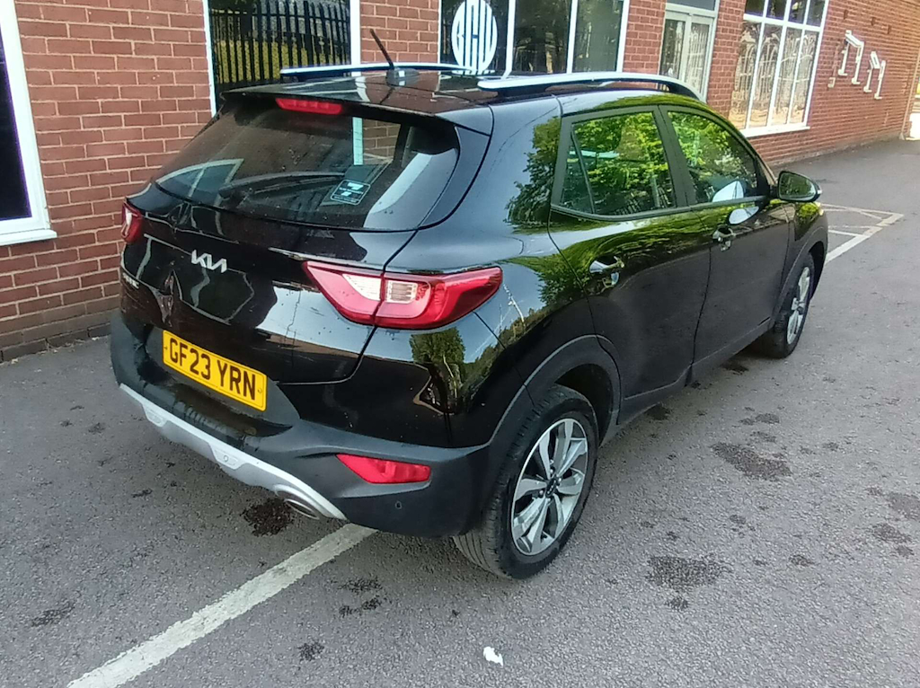 2023 Kia Stonic — image 7