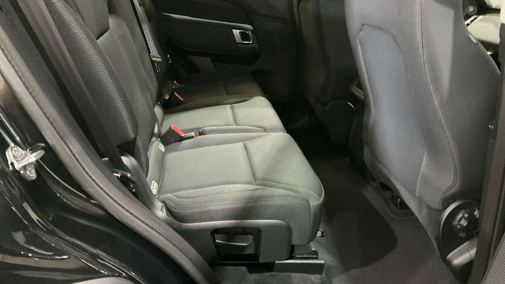 2019 Land Rover Discovery — image 8