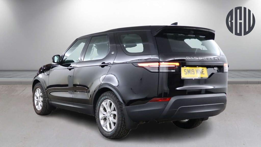 2019 Land Rover Discovery — image 3