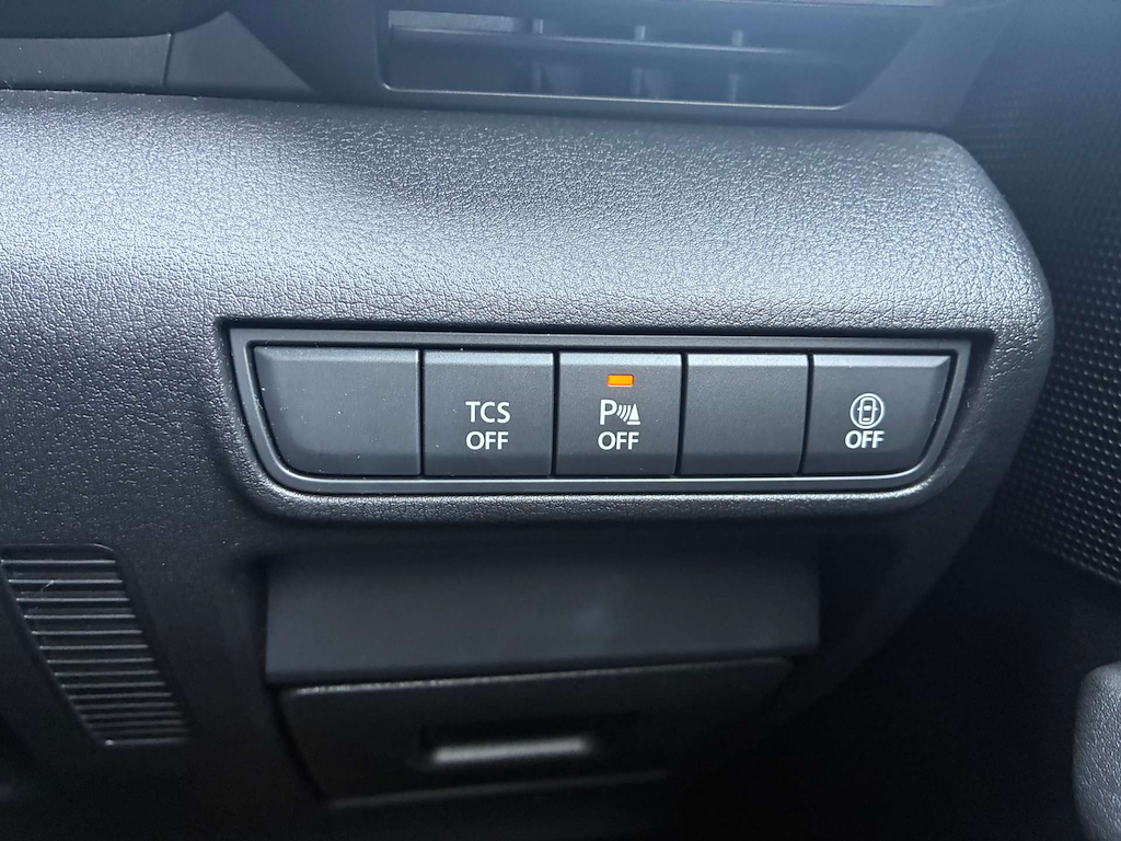 2023 Mazda MX-30 — image 6
