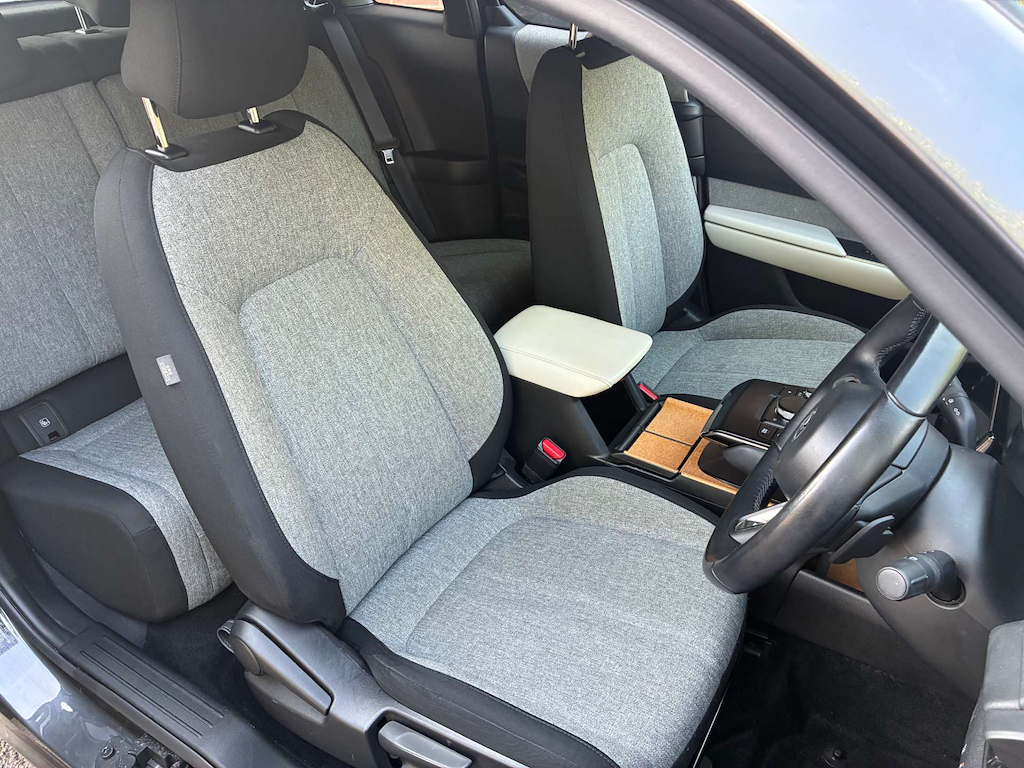 2023 Mazda MX-30 — image 18