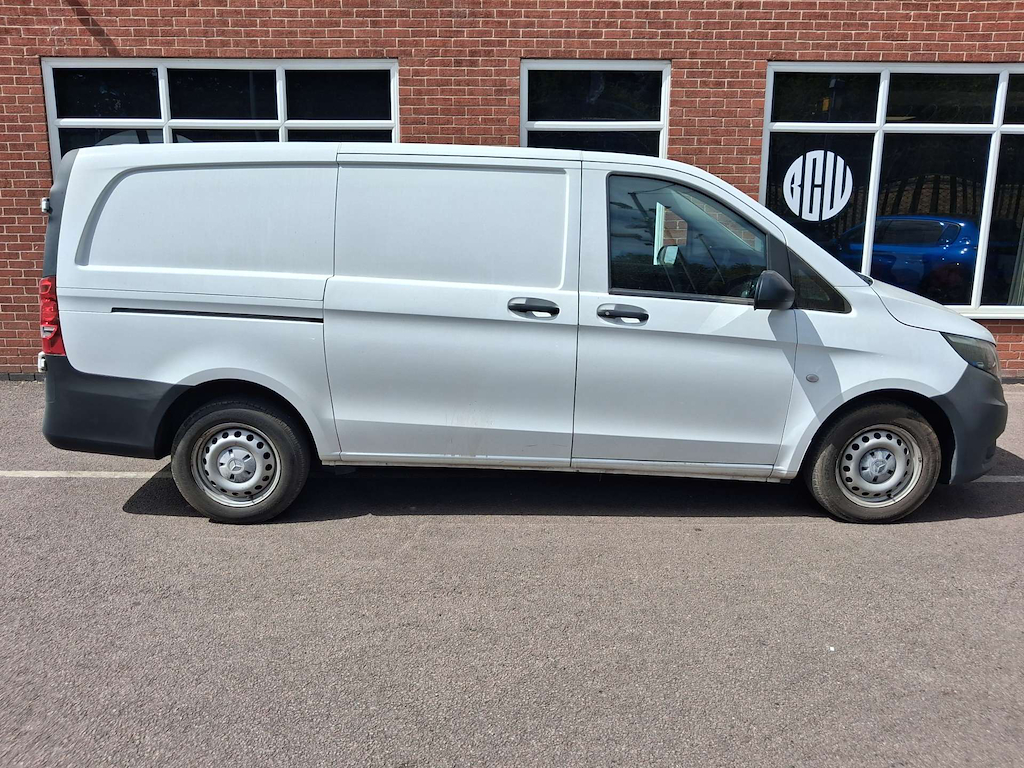 2021 Mercedes-Benz Vito — image 4