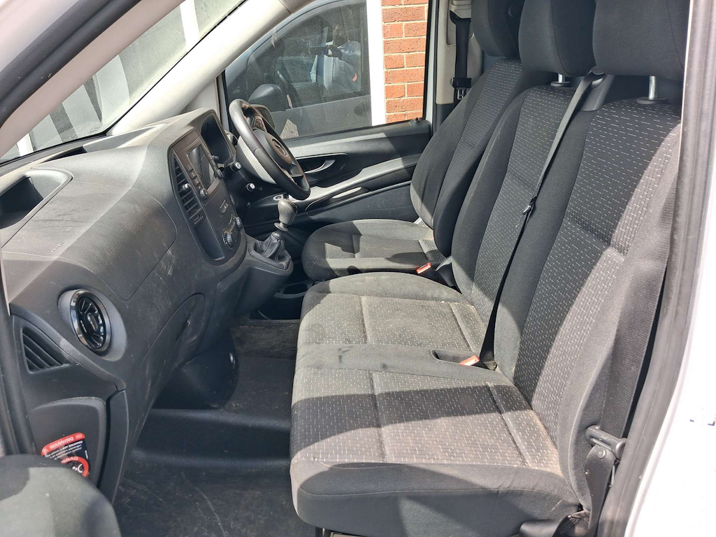 2021 Mercedes-Benz Vito — image 14