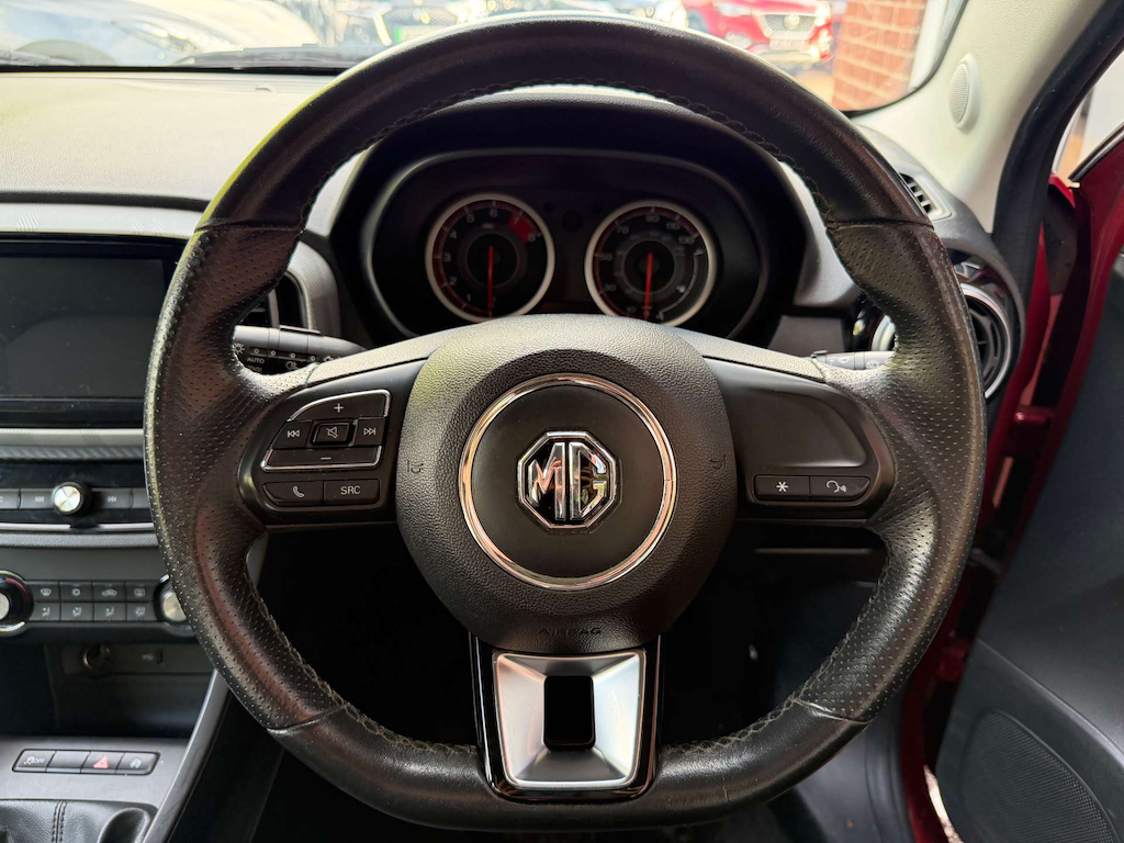 2020 MG MG3 — image 19