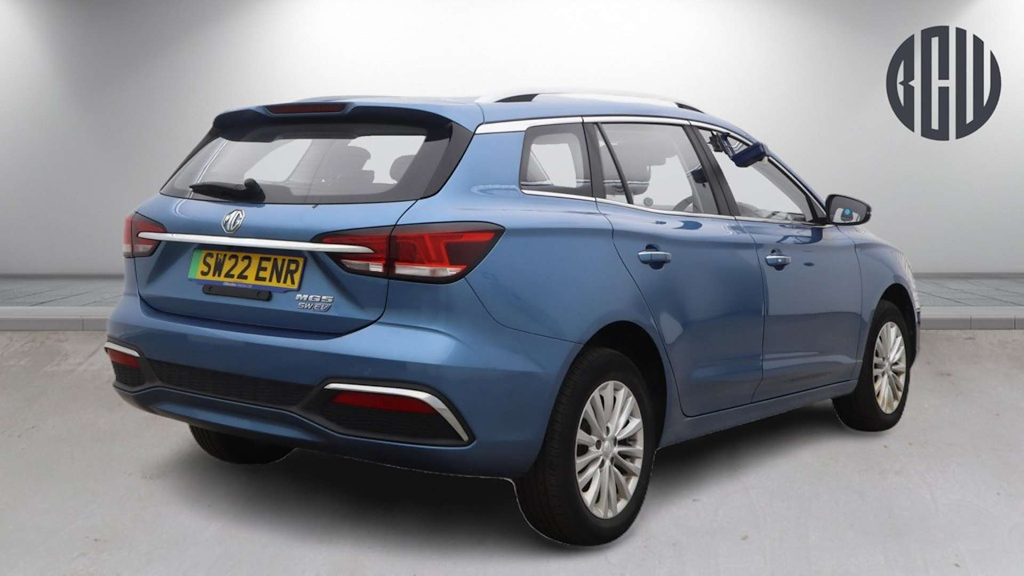 2022 MG MG5 — image 3