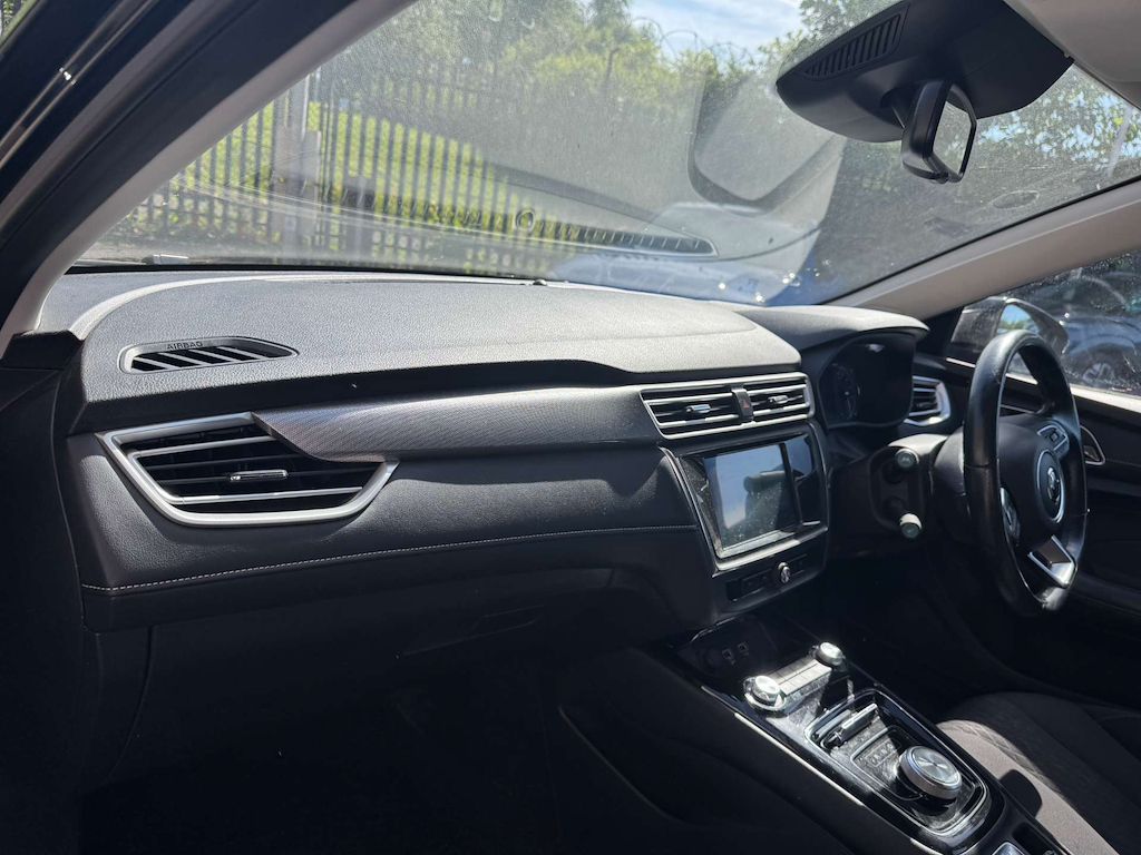 2022 MG MG5 — image 14