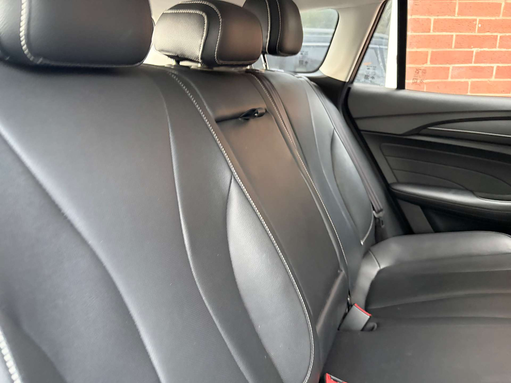 2022 MG MG5 — image 14