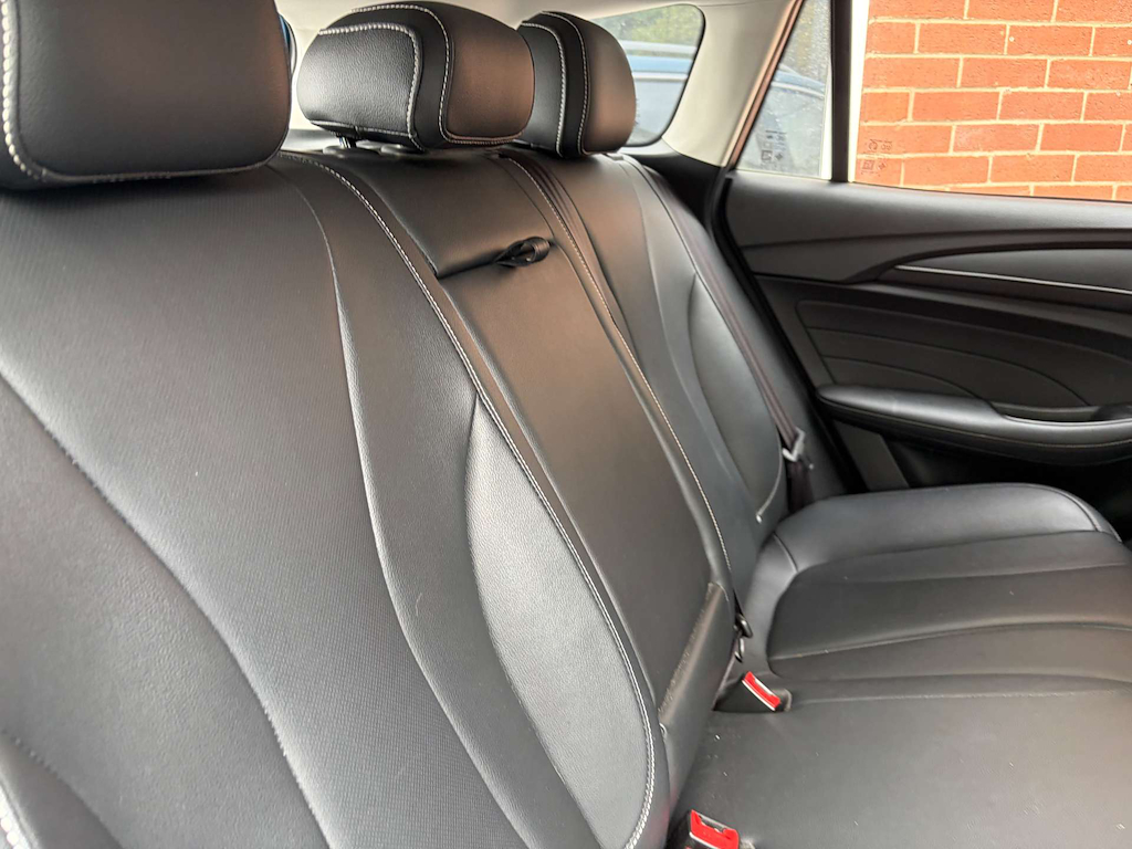 2022 MG MG5 — image 13
