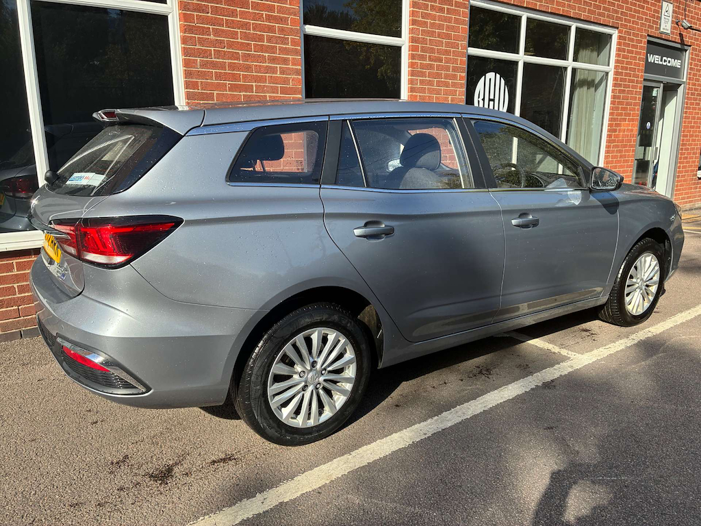 2023 MG MG5 — image 9