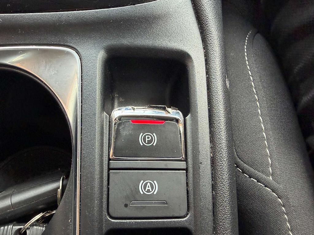 2022 MG MG5 — image 28