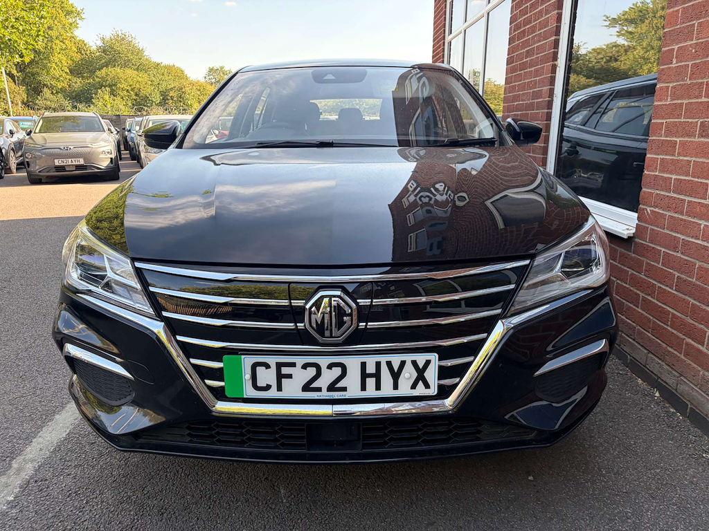2022 MG MG5 — image 8
