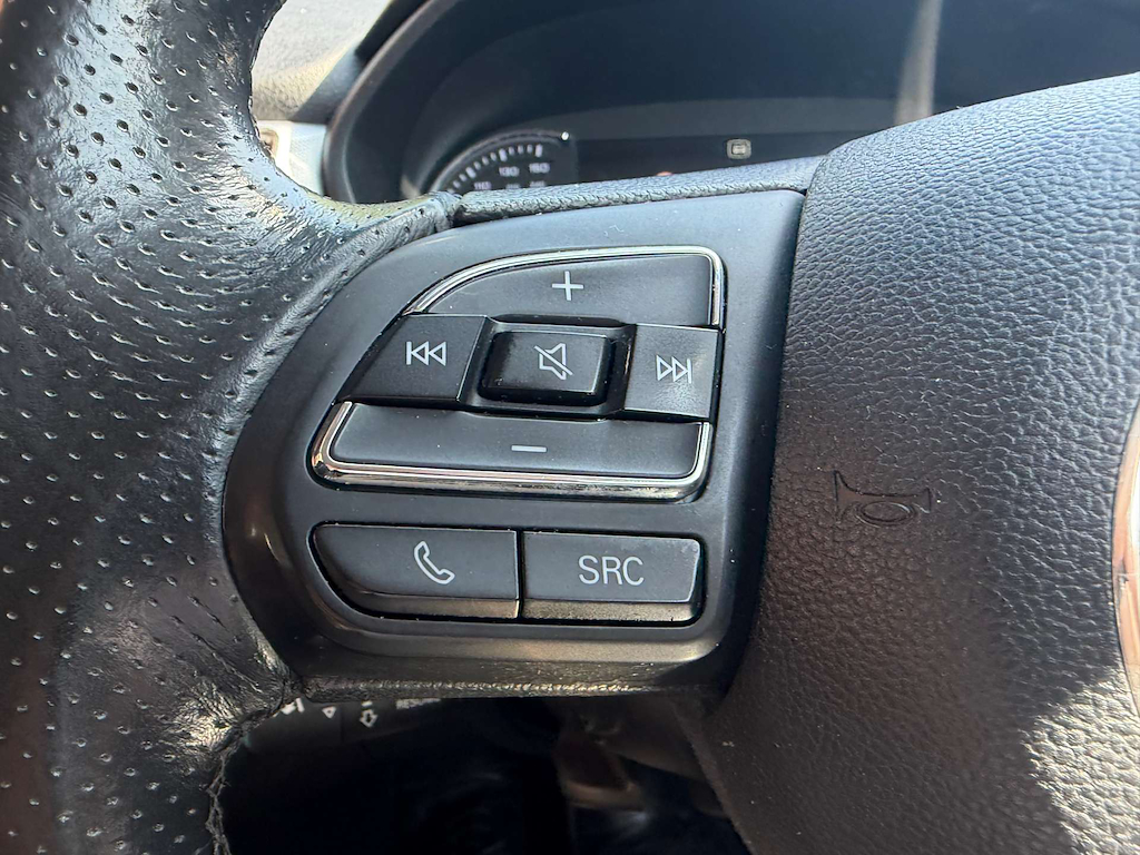 2022 MG MG5 — image 20