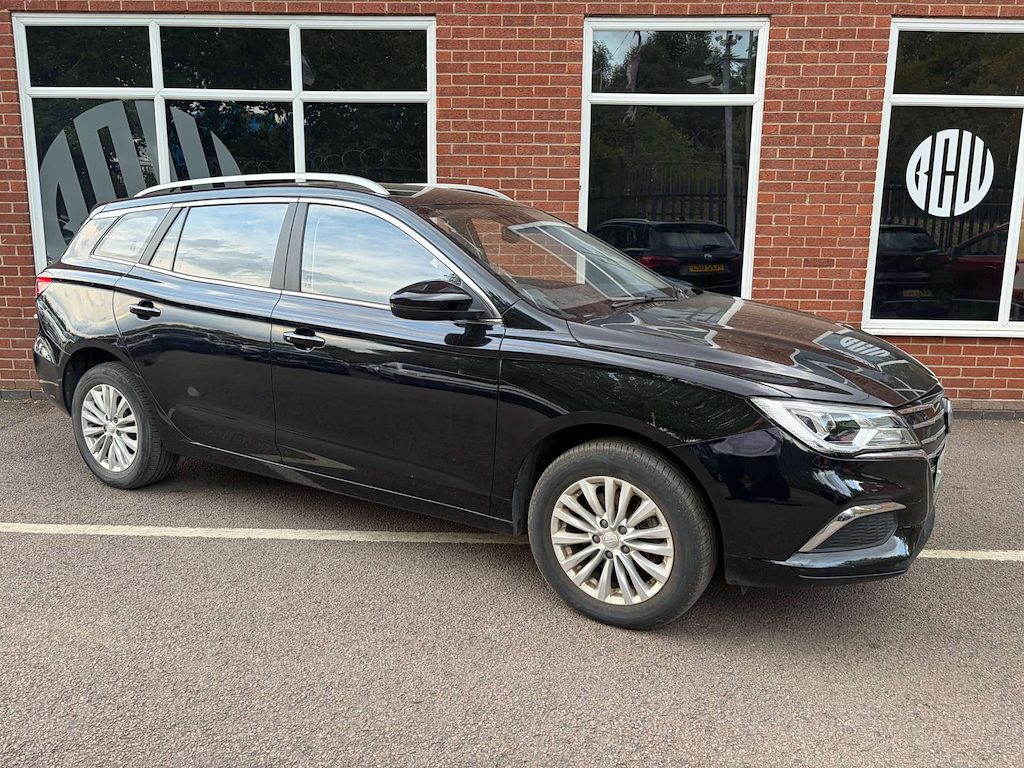2022 MG MG5 — image 1