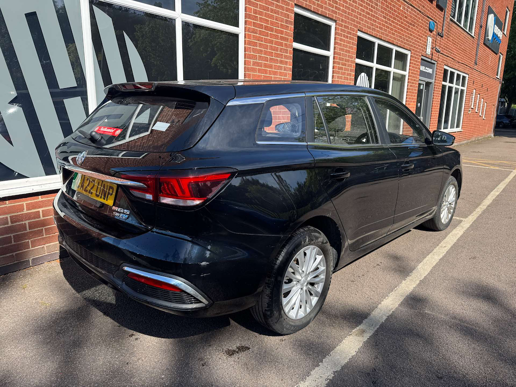 2022 MG MG5 — image 3