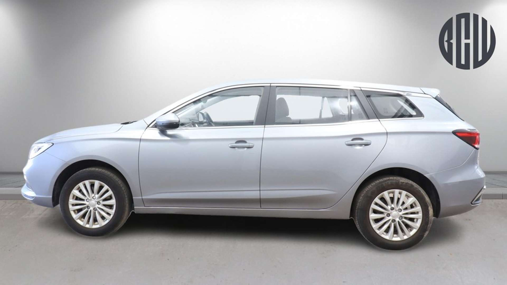 2023 MG MG5 — image 6