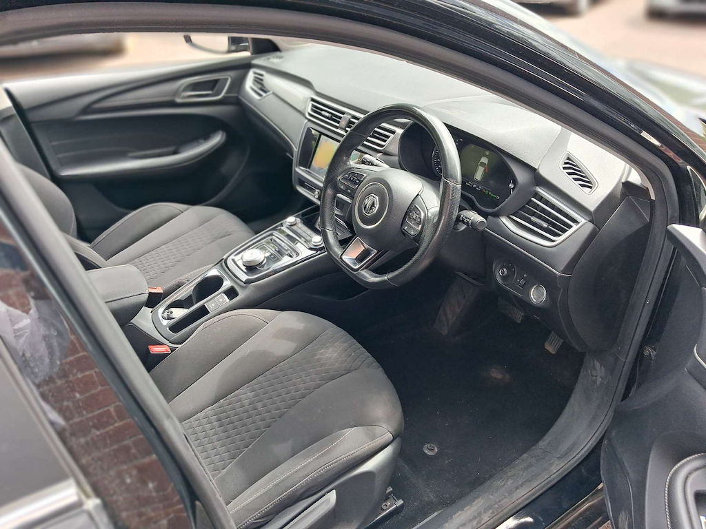 2022 MG MG5 — image 23