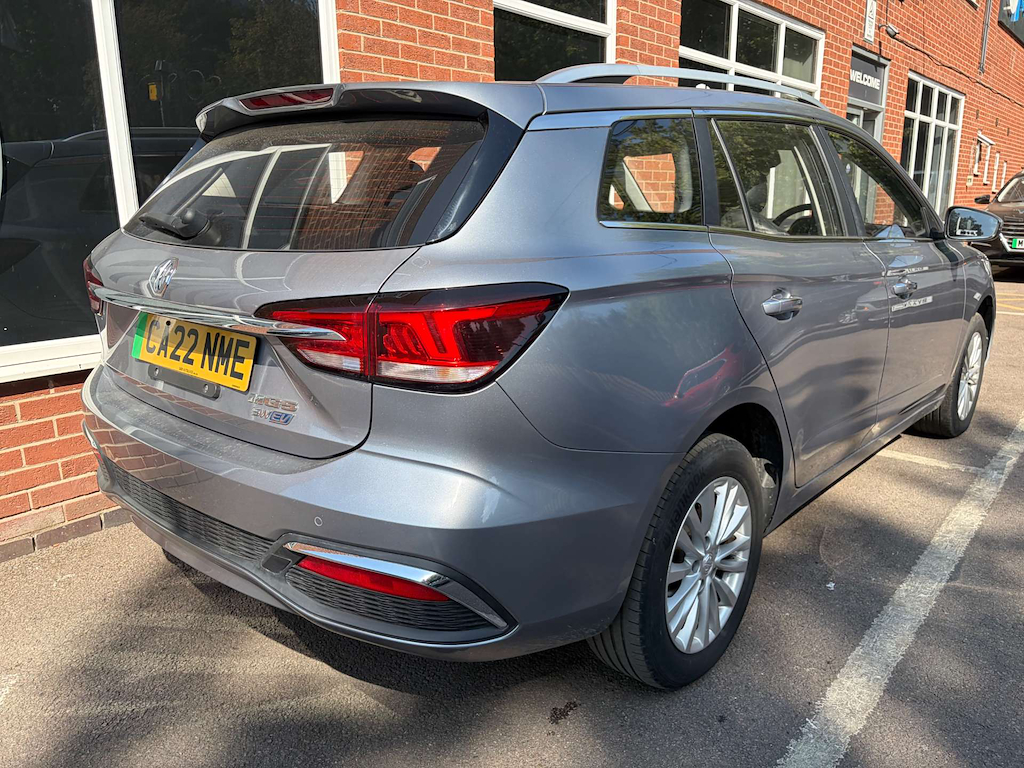 2022 MG MG5 — image 7