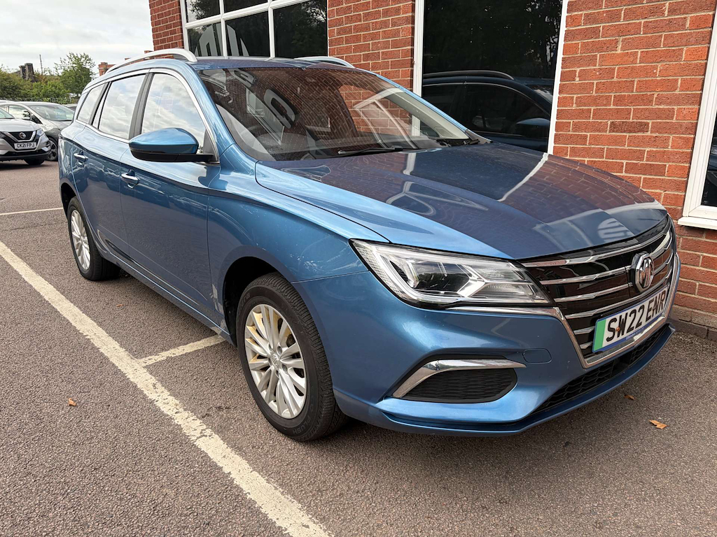 2022 MG MG5 — image 4