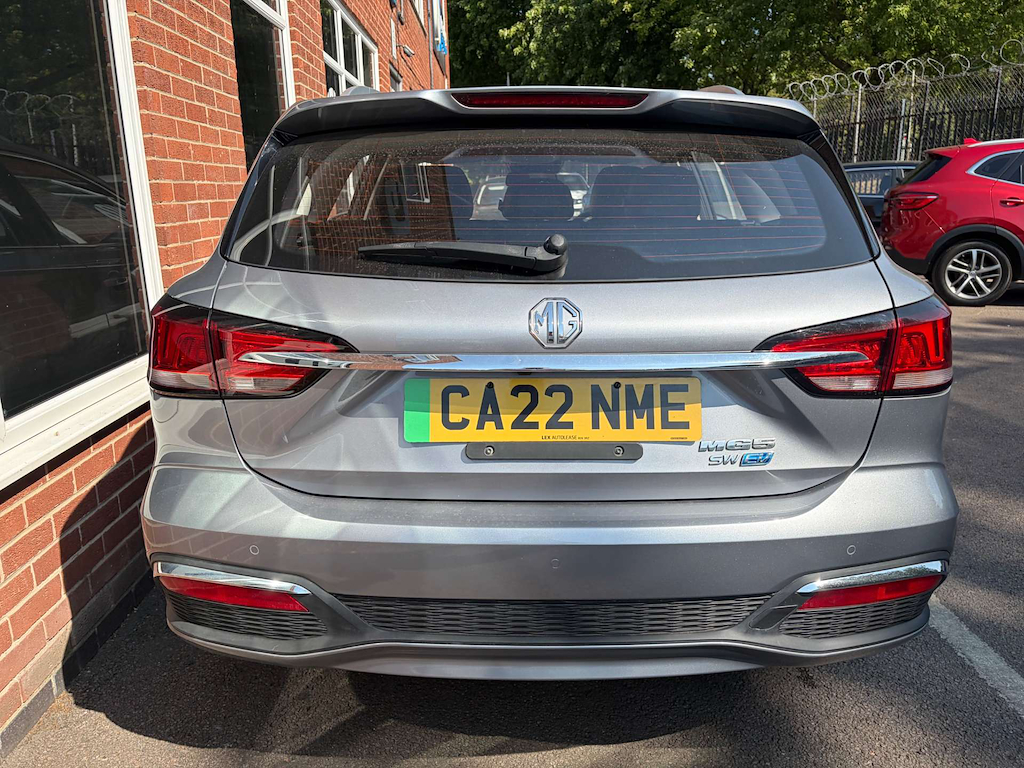 2022 MG MG5 — image 9