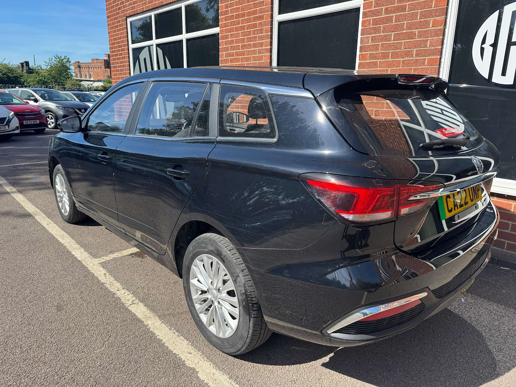 2022 MG MG5 — image 5