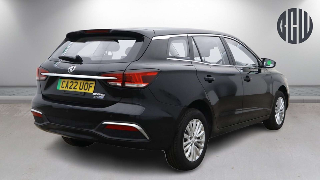 2022 MG MG5 — image 4