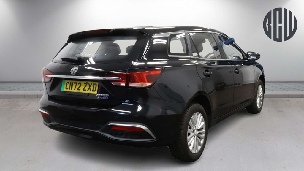 2022 MG MG5 — image 6