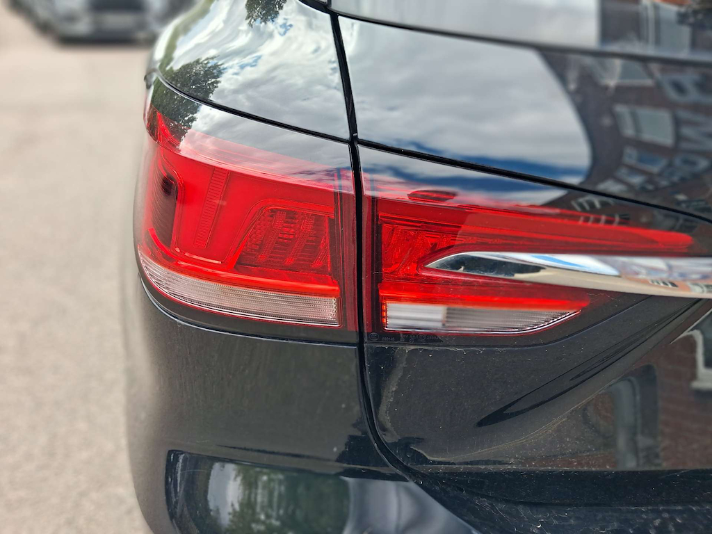 2022 MG MG5 — image 9