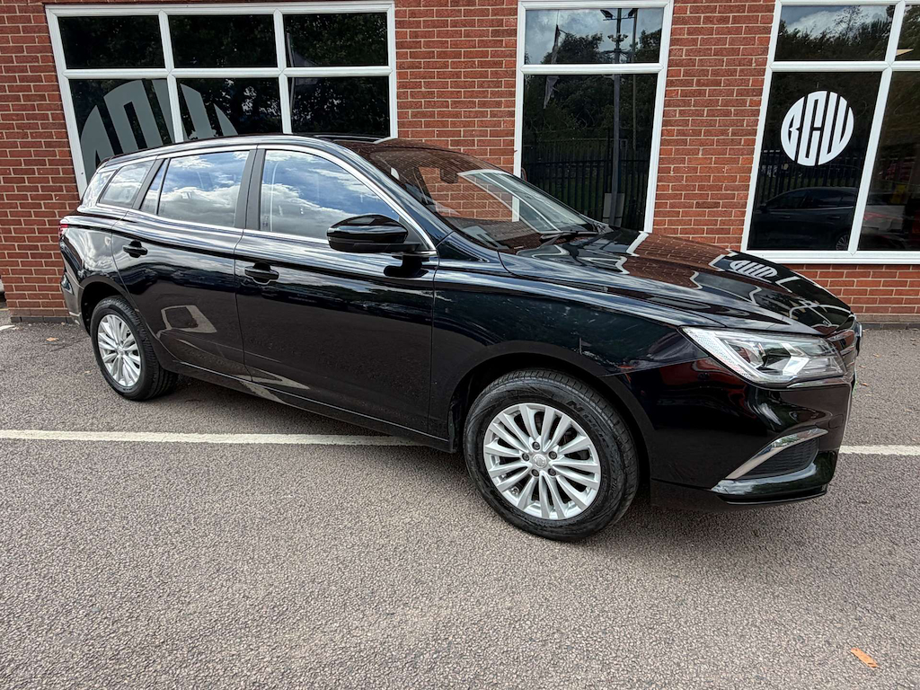 2022 MG MG5 — image 1