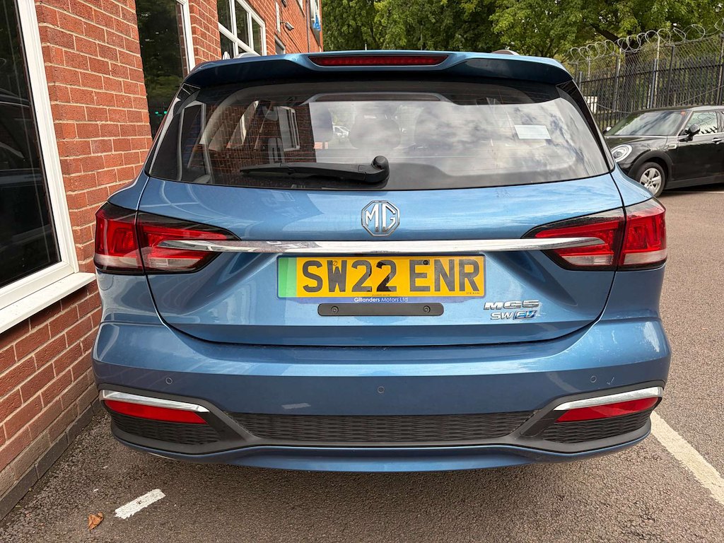 2022 MG MG5 — image 8
